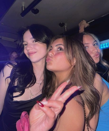 Naken lekkede OnlyFans-bilde av Sara Bella Harris