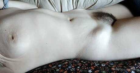 Foto desnuda filtrada de OnlyFans de Kneebes