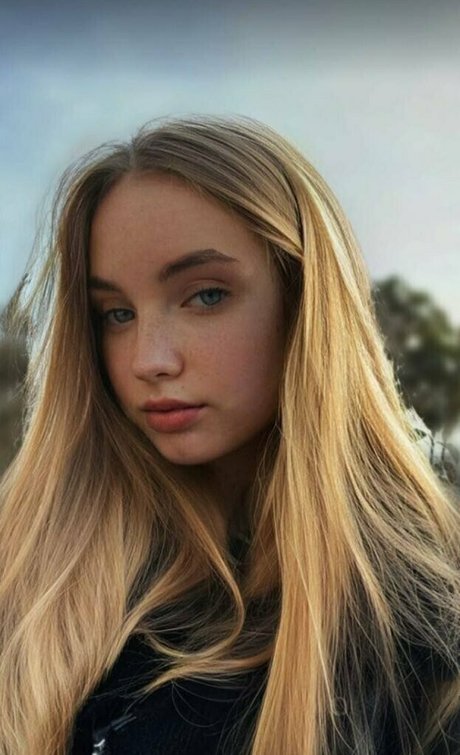 Alaston vuotanut OnlyFans-kuva Gentlekate