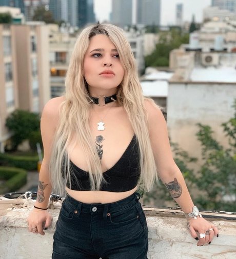 Naken läckt OnlyFans-bild av Shira Sasson