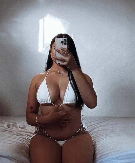 Nahá fotka uniklých OnlyFans od Taylaraywhite