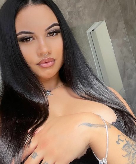 Taylaraywhite
