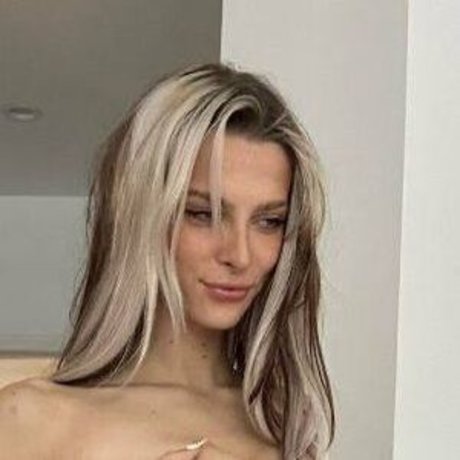 Обнаженная фотография утечки OnlyFans от Ashley Matheson