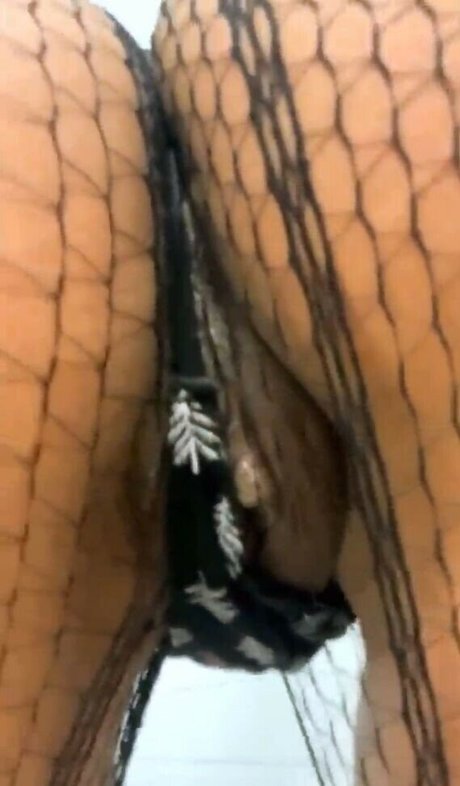 Alasti lekkinud OnlyFans-i pilt Lokitastar23