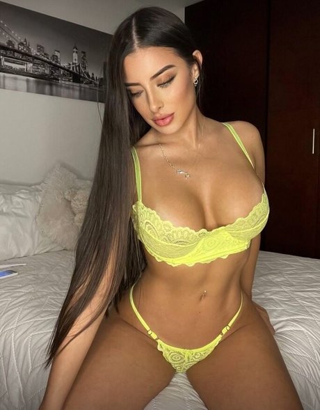 Alaston vuotanut OnlyFans-kuva Noralizlopez