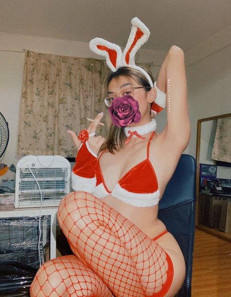 Naken lekkede OnlyFans-bilde av Kanojowauwu
