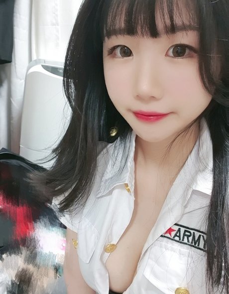 Adilyn OnlyFans泄露裸照