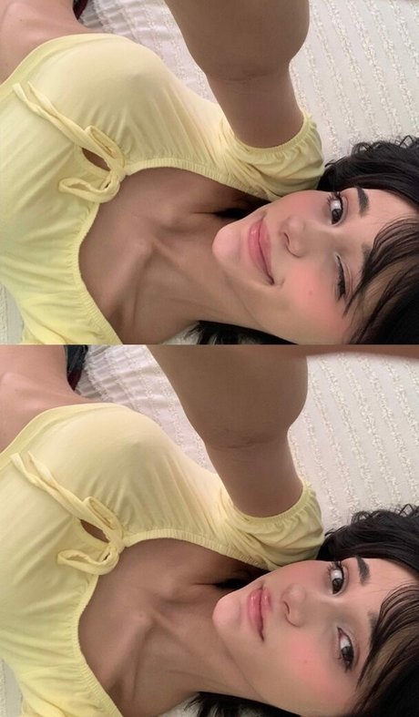 Naakte gelekte OnlyFans-foto van Maxima Sahar