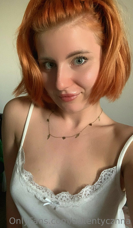 Foto nua vazada do OnlyFans de Autentycznna