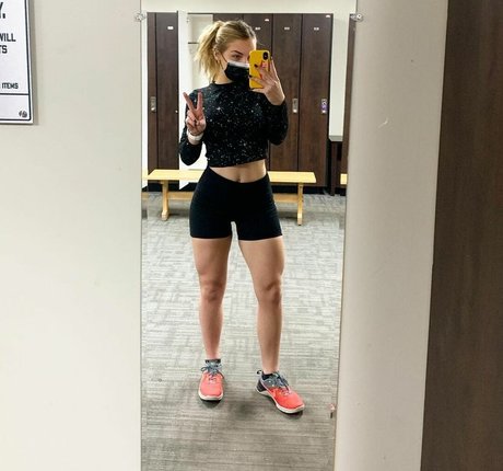 Nahá fotka uniklých OnlyFans od Alysia Kelley