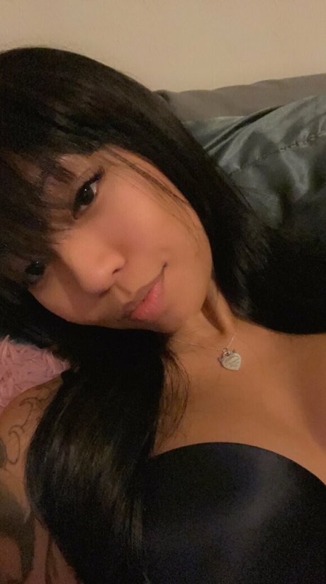 Alasti lekkinud OnlyFans-i pilt Jsmnzxr
