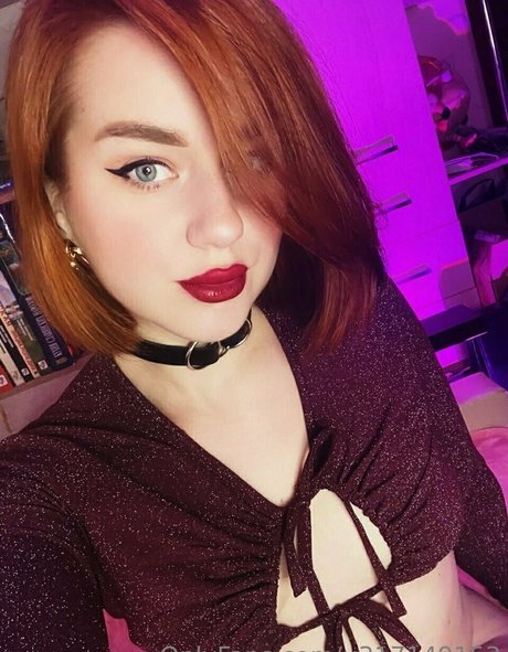 Sarahholland OnlyFansリークヌード写真