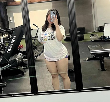 Обнаженная фотография утечки OnlyFans от Asianquadbae