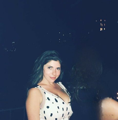 Nahá fotka uniklých OnlyFans od Emily Helen Barry
