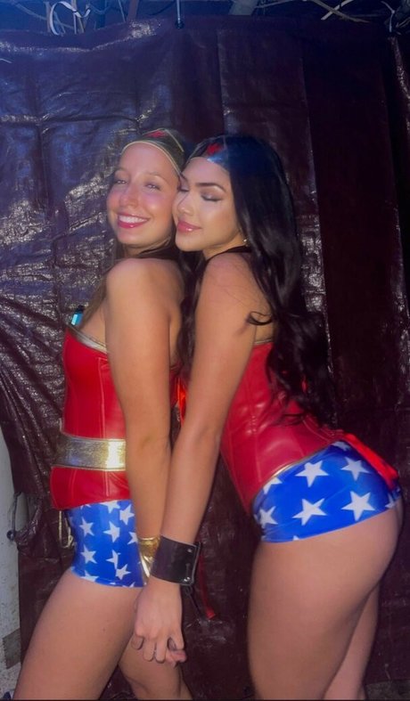 Naakte gelekte OnlyFans-foto van Yalibarel