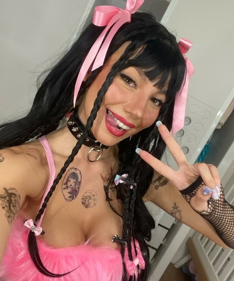 Alaston vuotanut OnlyFans-kuva Crystalgrace