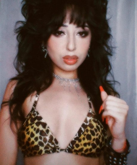 Обнаженная фотография утечки OnlyFans от Bebe Bardot
