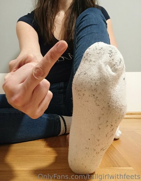 Tallgirlwithfeets