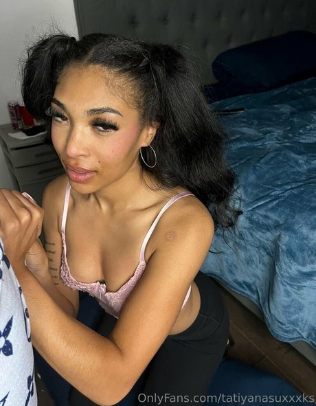 Nahá fotka uniklých OnlyFans od Tatiyanasuxxxks