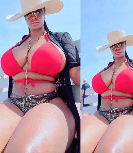 Обнаженная фотография утечки OnlyFans от Mimslovers