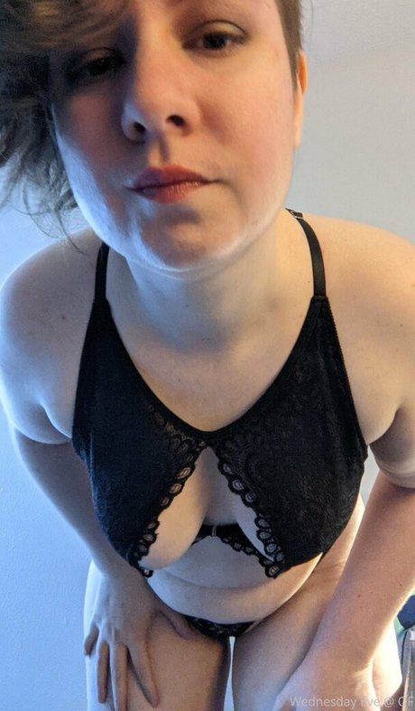 Nagie wyciekłe zdjęcie OnlyFans od Wednesdayevefree