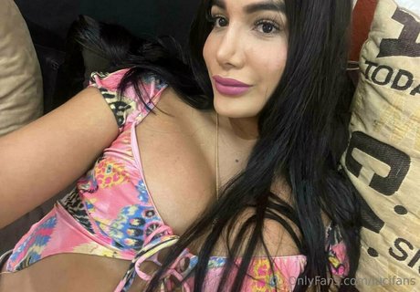 Nahá fotka uniklých OnlyFans od Lucifans