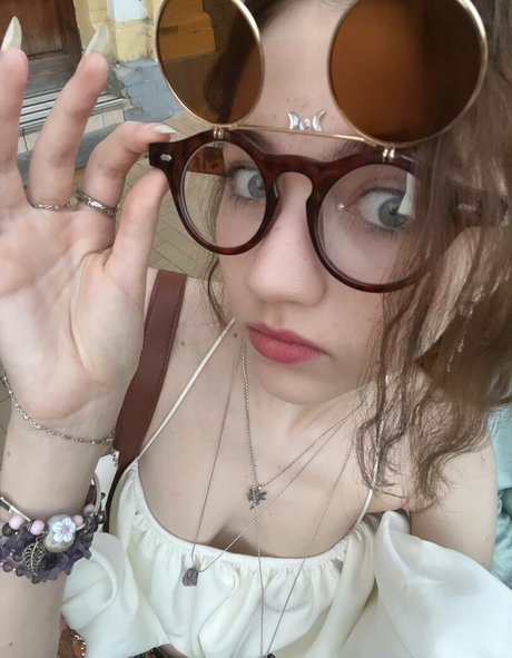 Naakte gelekte OnlyFans-foto van Dana Taranova
