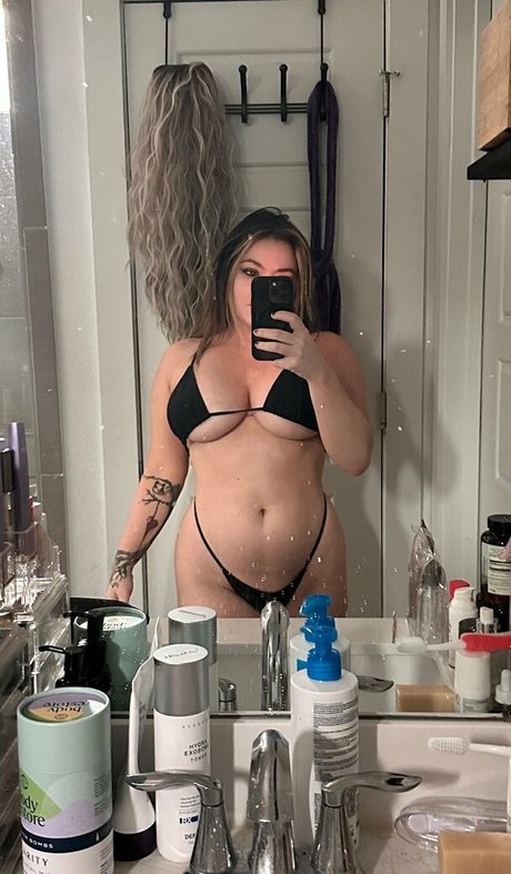 Nagie wyciekłe zdjęcie OnlyFans od Curvyllama