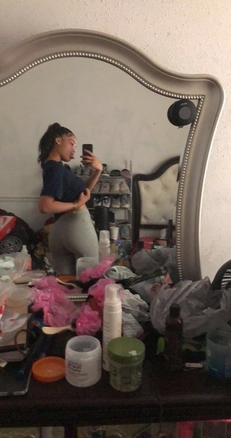 Naken läckt OnlyFans-bild av Lightskin