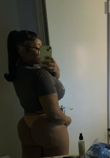 Photo nue de fuite OnlyFans de Bedras