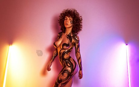 Curlywiktoria