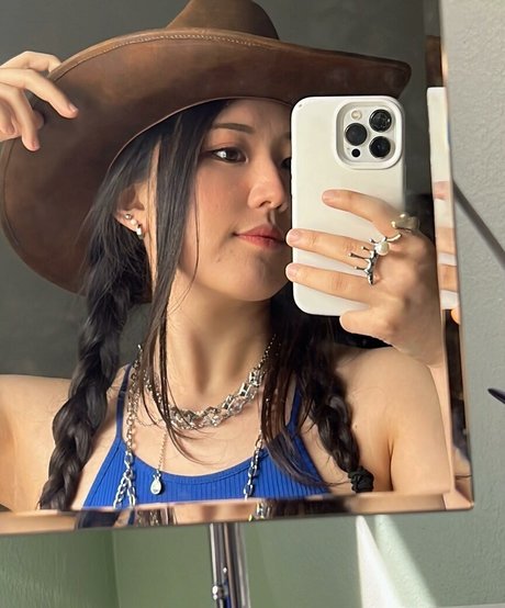 Naken lekkede OnlyFans-bilde av Jisuartist