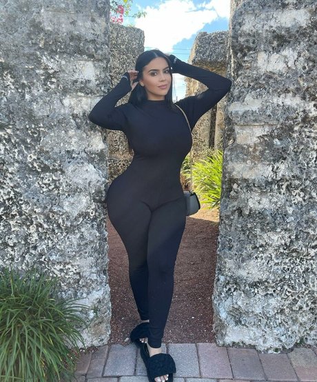 Nacktes geleaktes OnlyFans-Foto von Jessenia Rebecca