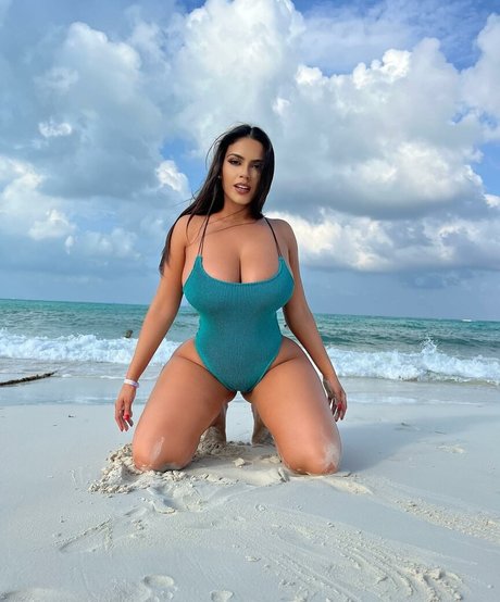 Jessenia Rebecca