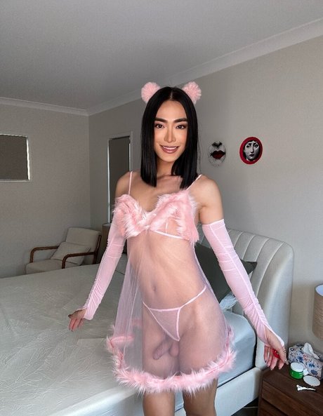 Alaston vuotanut OnlyFans-kuva Trishats26