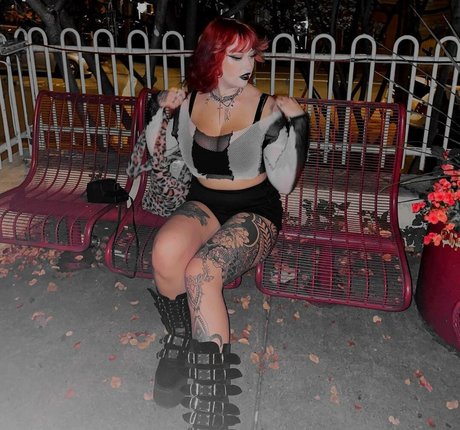 Photo nue de fuite OnlyFans de Adrianna Cooletti