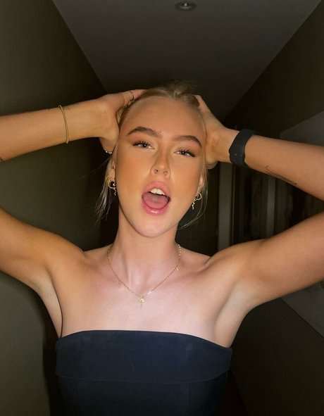 Nacktes geleaktes OnlyFans-Foto von Itsemma18
