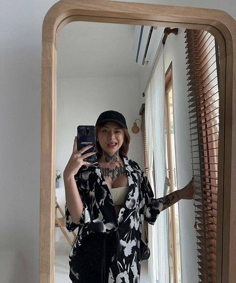 Nacktes geleaktes OnlyFans-Foto von Gupgiiiiift