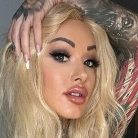 Naken läckt OnlyFans-bild av Dez Fraser