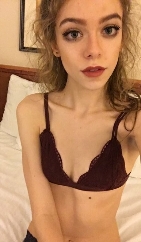 Обнаженная фотография утечки OnlyFans от Rosecastella