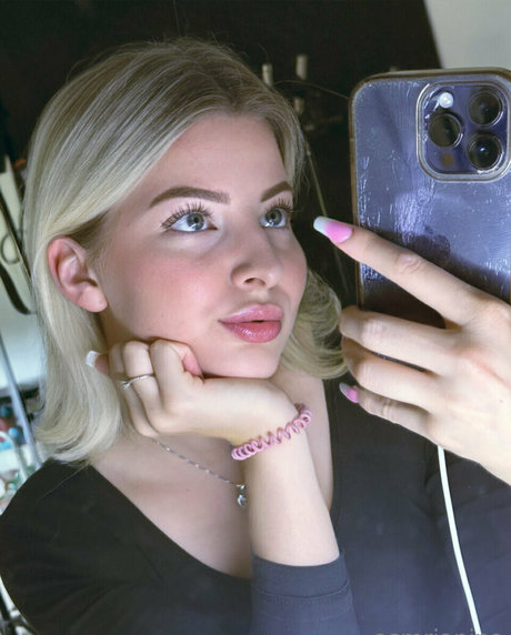 Photo nue de fuite OnlyFans de Asmr Janina