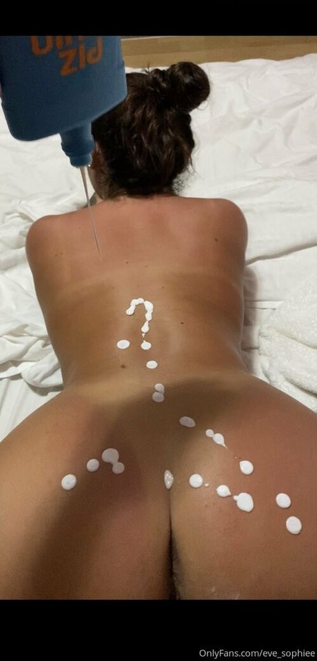 Eve Sophie OnlyFans泄露裸照
