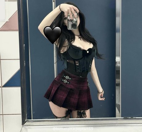 Nahá fotka uniklých OnlyFans od Butteronapoptart69