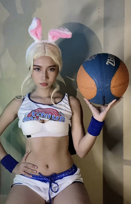 Naken läckt OnlyFans-bild av Badibooo