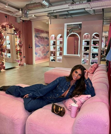 Naken läckt OnlyFans-bild av Maddy Cheary