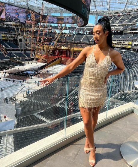 Naken läckt OnlyFans-bild av Indi Hartwell