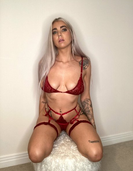 Naken läckt OnlyFans-bild av Ellehartfree