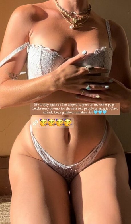 Naken läckt OnlyFans-bild av Savannah Rose