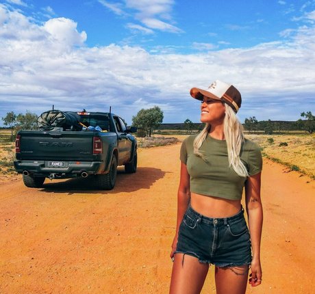Naken läckt OnlyFans-bild av Molly Dixon