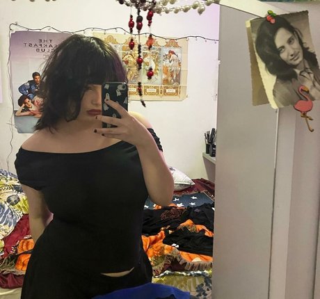 Photo nue de fuite OnlyFans de Asmr Creature